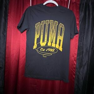 Puma Black and Gold Short Sleeve Tee sueter negro mangas corta tall S